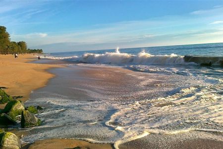 Ullal Beach - Mangalore Tempo Traveller