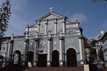 St. Aloysius Chapel - Mangalore Tempo Traveller