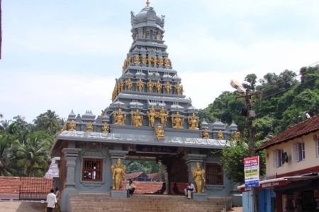 Kadri Manjunatheswarar Temple - Mangalore Tempo Traveller