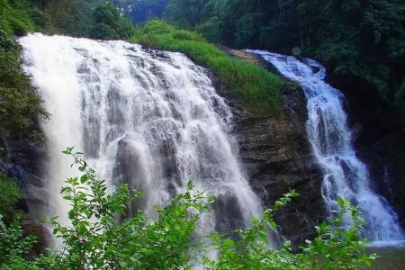 Abbey Falls - Mangalore Tempo Traveller